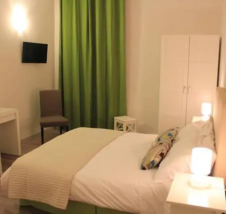 Alojamento de Acomodação e Pequeno-almoço Gallia's 4*